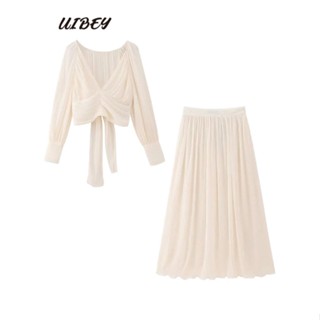 Uibey เสื้อแขนยาว คอวี จับจีบ + กระโปรงยาวครึ่ง เอวสูง 3884