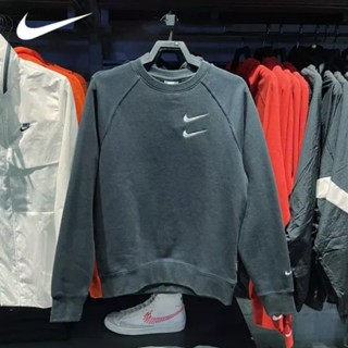 Nike ของแท้ 100% เสื้อกันหนาวแขนยาว คอกลม ผ้ากํามะหยี่ขนนิ่ม แบบสวมหัว ลายโลโก้ เหมาะกับฤดูใบไม้ผลิ สําหรับผู้หญิง และผู้ชาย DD5079