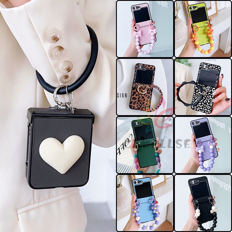 สร้อยข้อมือโซ่ลูกปัดน่ารักบานพับป้องกันปกหนังปลอก Samsung Galaxy Z Flip 5 Z Flip 6 Z Flip 4 เคสพร้อมสายรัดข้อมือ