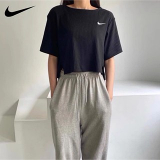 【พร้อมส่ง】ของแท้ 100% NIKE เสื้อยืดลําลอง แขนสั้น ปักลายโลโก้ สําหรับผู้หญิง