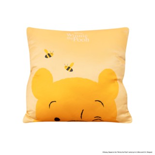 Koncept furniture หมอนอิง รุ่น DISNEY BUZZYBEE POOH 01 สีเหลือง (40 x 40 x 15 ซม.)