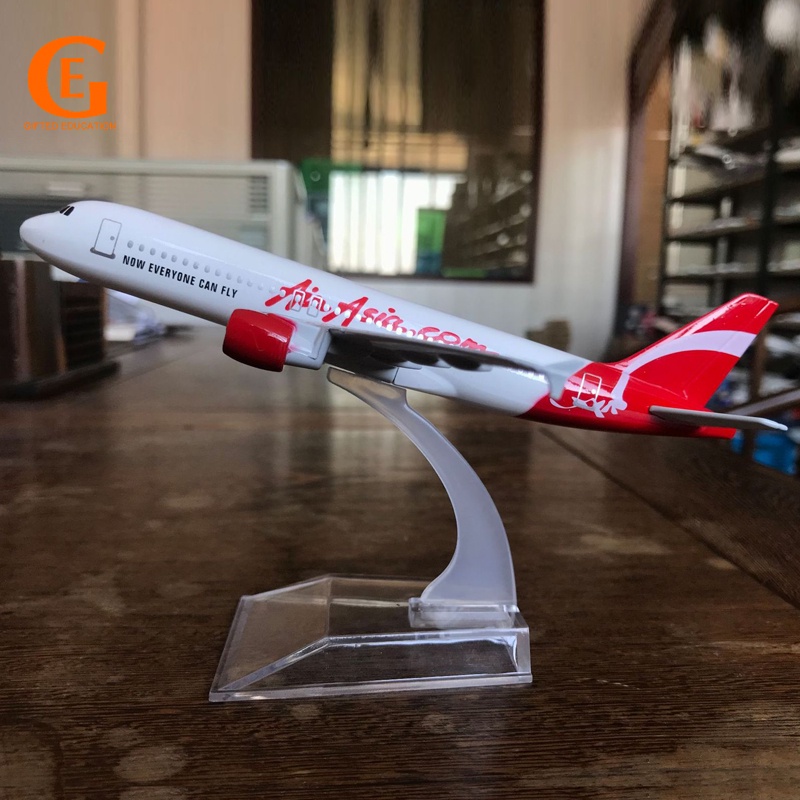 Airasia Airbus 320 โลหะเครื่องบินDiecastรุ่นมาเลเซียสีขาวAir Asia A320 เครื่องบินการบินของเล่นของขวั