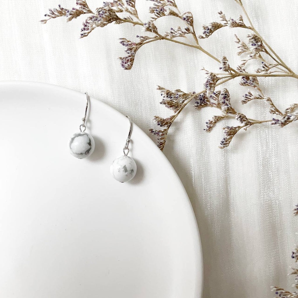 ต่างหูหยด Howlite***