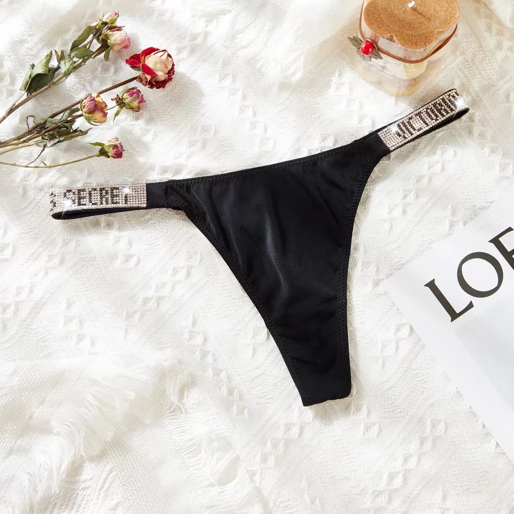 victoria's secret กางเกงชั้นในจีสตริง ผ้าซาติน ไร้รอยต่อ ไร้รอยต่อ พิมพ์ลายตัวอักษร หรูหรา ใส่สบาย สีชมพู สําหรับสตรี A6JR