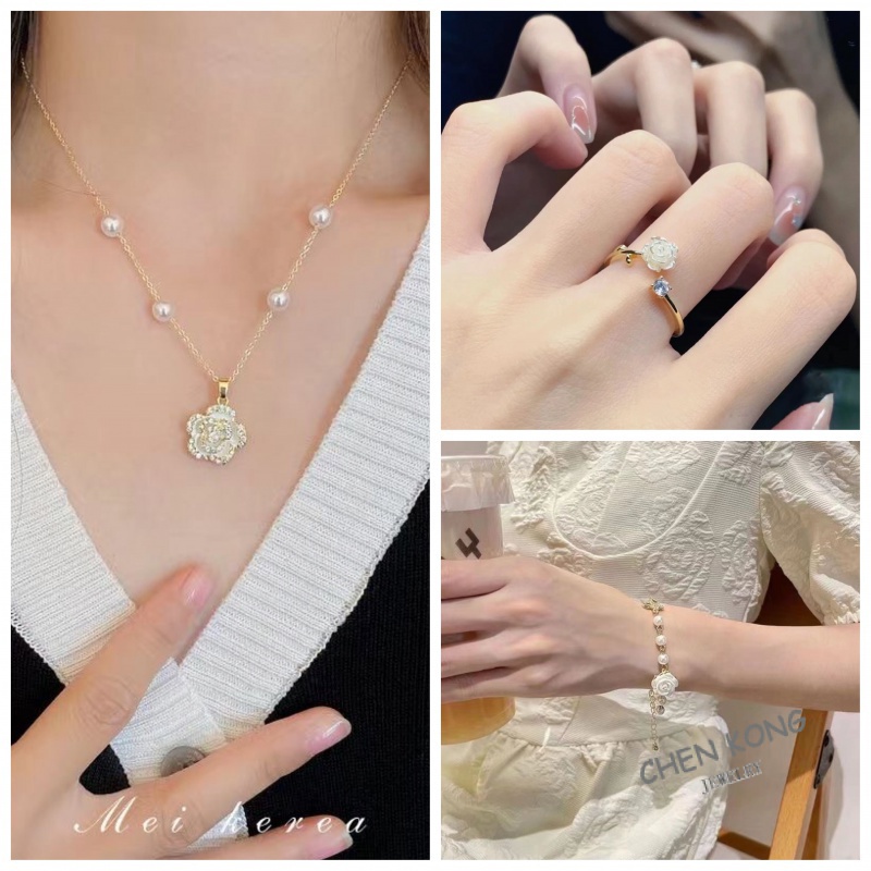สร้อยคอ สร้อยข้อมือ แหวน จี้ดอกคามิเลีย ดอกกุหลาบ สีขาว แบบพิเศษ สามชิ้น