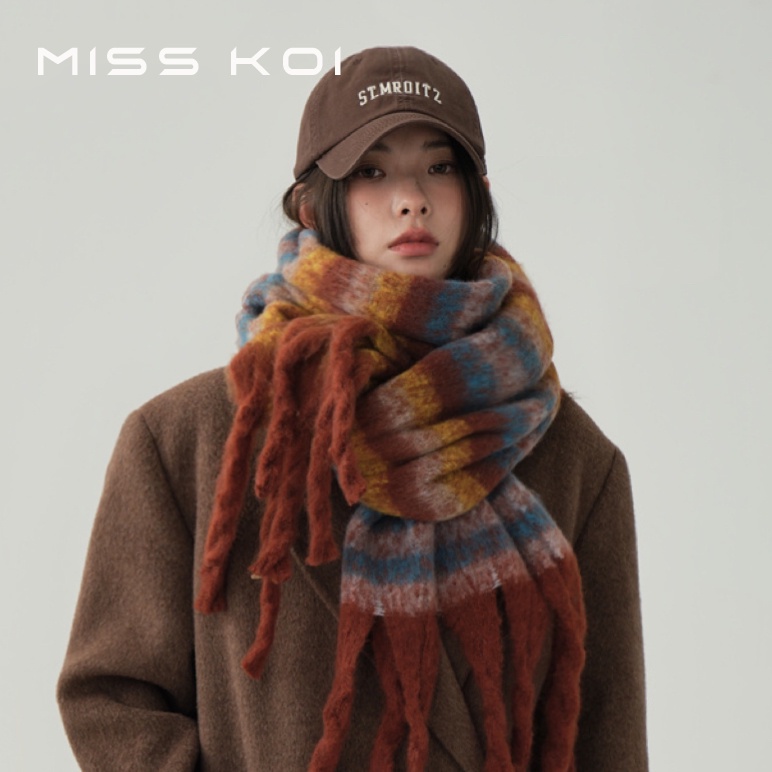 MISSKOI ผ้าพันคอสไตล์เกาหลีผู้หญิงฤดูหนาวบรรยากาศ High-End Stripes Contrast สีหนา Mohair Warm Bib