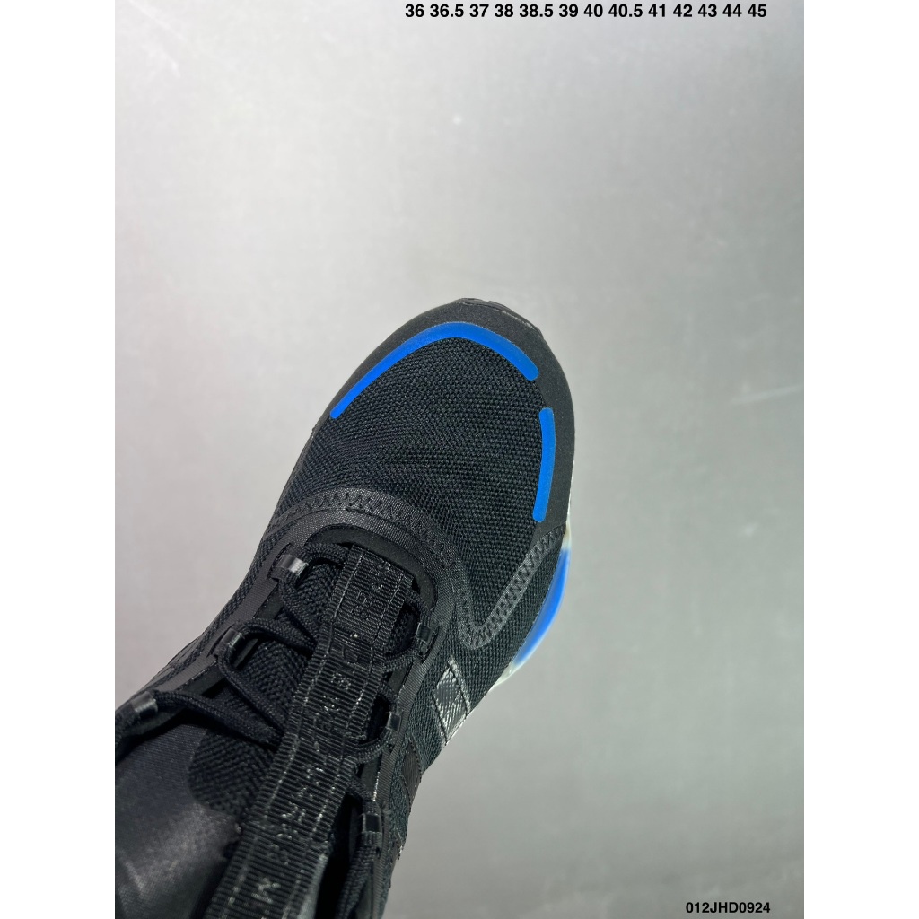 Adidas NMD_V3 Boost”OG Black“ ป้องกันการลื่นไถลและสวมใส่แฟชั่นรองเท้ากีฬาลำลอง ชายและหญิง 100% genuine EU36-45