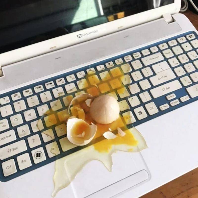 ของเล่นตลก ที่วางโทรศัพท์มือถือ รูปไข่หัก สร้างสรรค์ สําหรับแกล้งคน