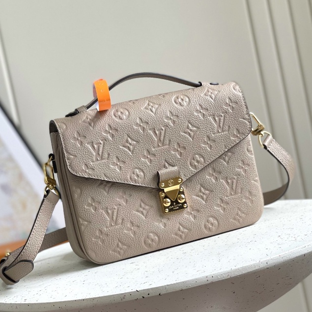[ พร ้ อมกล ่ องของขวัญ ] LV/Louis Vuitton 100 % Original product women postman handbag หนังแท ้ Pochette Metis Crossbody