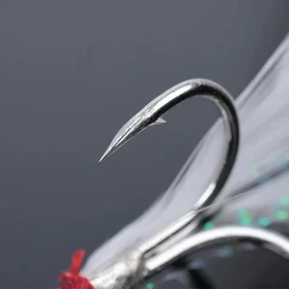 Outkit 10 ชิ้น Lure Treble Hooks 4X Strength พร้อม Feather Tackle ตกปลา Hook Stronger เหล็กคาร์บอน Barbed Fishhooks Pesca