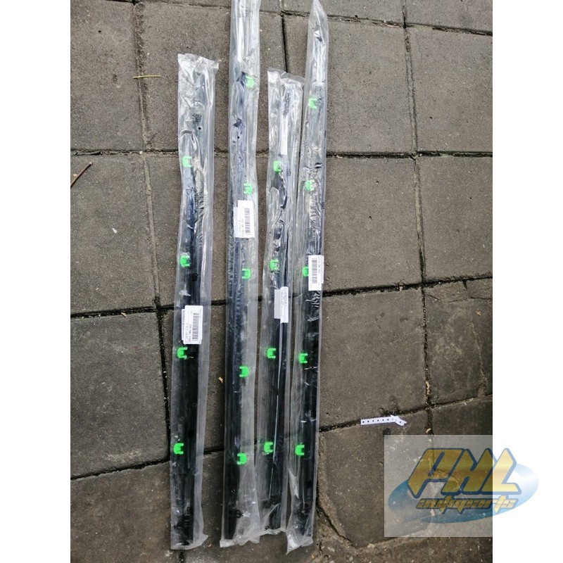 ยางรีดน้ำนอกToyota Wish ปี2003-2010 คิ้วรีดน้ำนอกwish  toyota ane111 ราคาเส้นละ