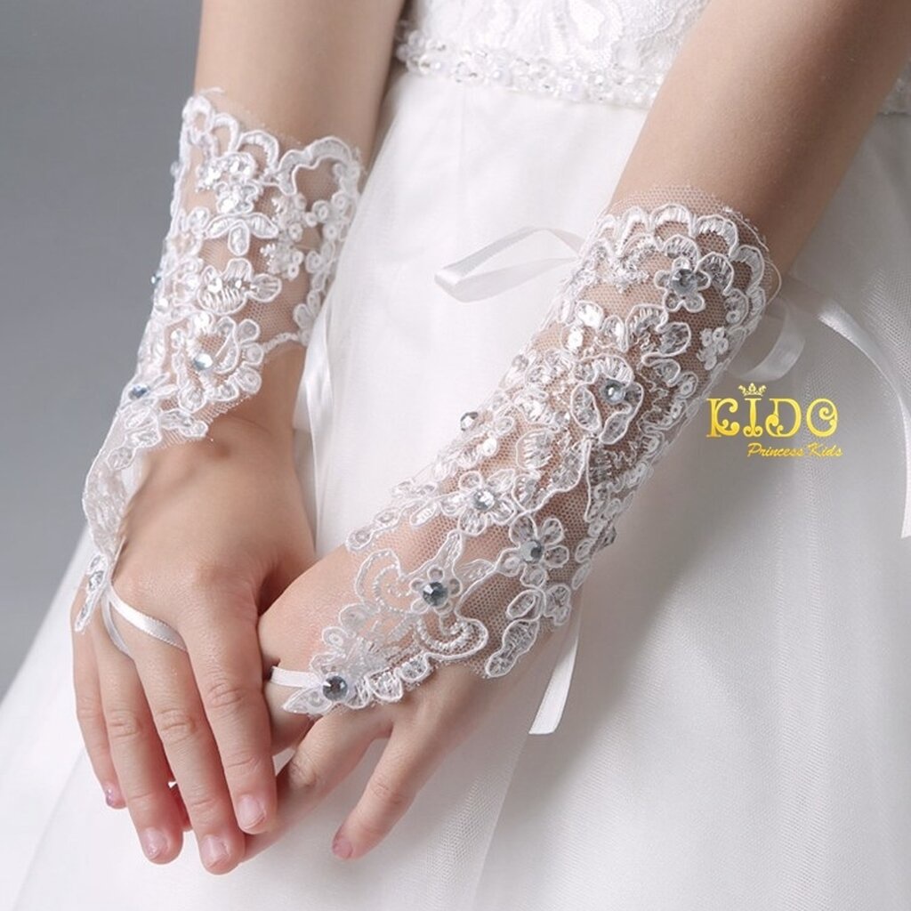 sถุงมือเด็ก(มีหน้าร้านอยู่รัชดา)KS016สีขาว สีแดง ลูกไม้ประดับเพชร