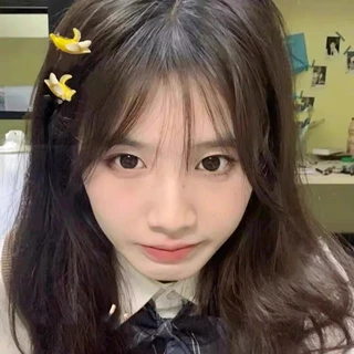 กิ๊บติดผมจําลอง รูปกล้วยน่ารัก แบบสร้างสรรค์ สําหรับนักเรียนหญิง