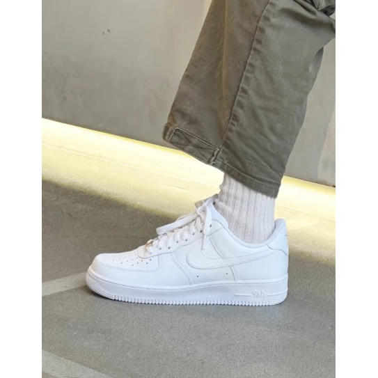Nike Air Force 1 Low 07 รองเท้าผ้าใบ