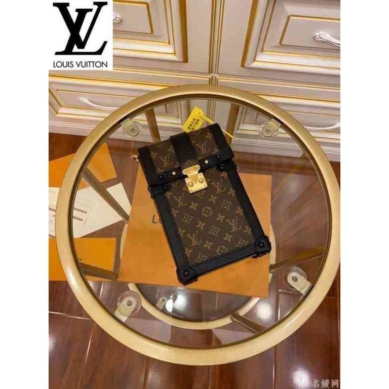 หลุยส์วิตตอง Louis Vuitton กระเป๋า lv m63913 trunk ยืนขึ้นห่วงโซ่ดอกไม้เก่ามือถือกระเป๋าคาดเอวมินิเข็มขัดยาวกระเป๋าสตางค
