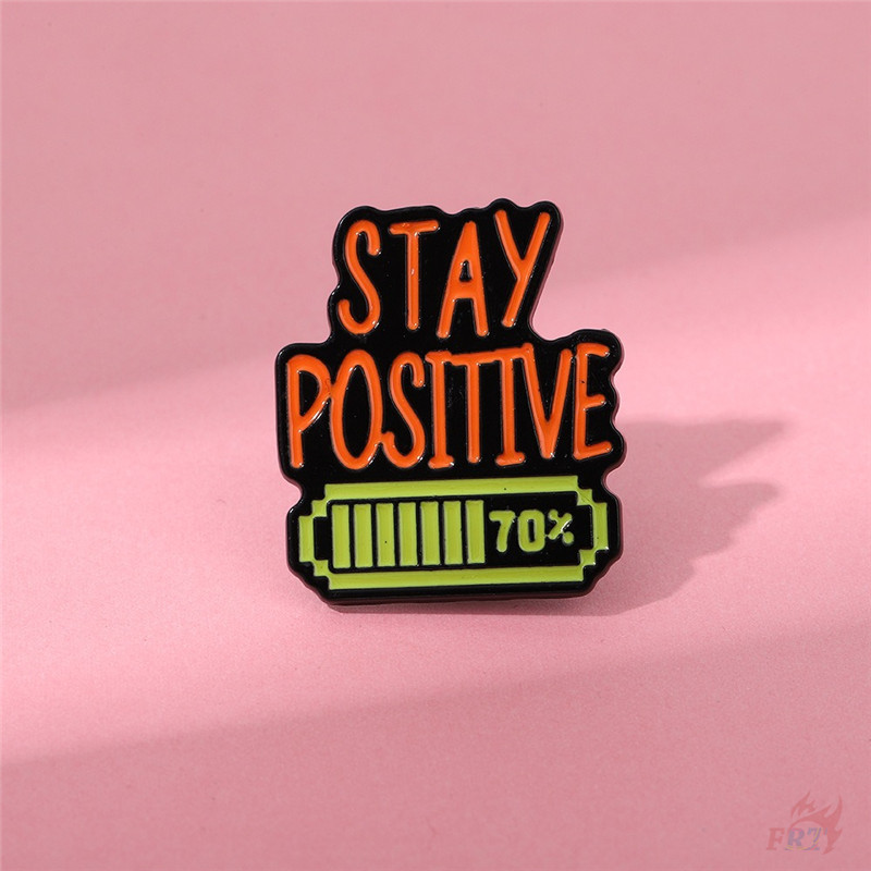★ Stay Positive - เข็มกลัดแบตเตอรี่ 70% ★ ป้ายหมุดปุ่มกระเป๋าเป้สะพายหลังเคลือบ Doodle 1 ชิ้น