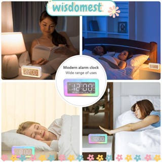 Wisdomest นาฬิกาปลุกดิจิทัล หรี่แสงได้ 8 เสียง หน้าจอ LED ขนาดเล็ก ชาร์จ USB สําหรับติดผนัง โต๊ะ ห้องนอน ตกแต่งบ้าน