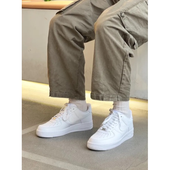 Nike Air Force 1 Low 07 รองเท้าผ้าใบ