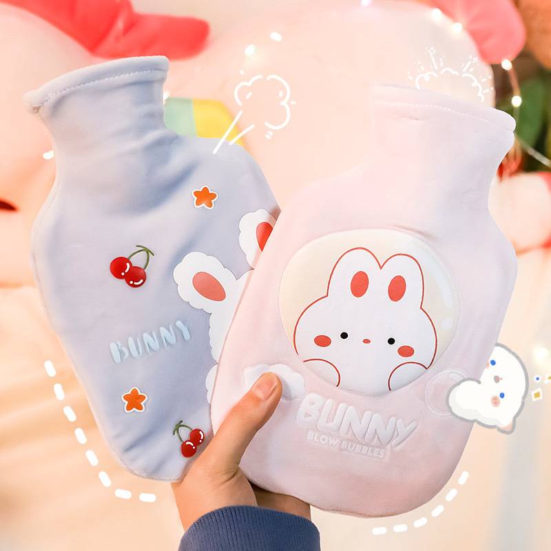 กระเป๋าน้ำร้อน 1000ml ขนาดใหม่ ใหญ่กว่าเดิม ถุงประคบร้อน แบบเติม ลายน่ารัก ขนนุ่มเก็บความร้อนได้ดี