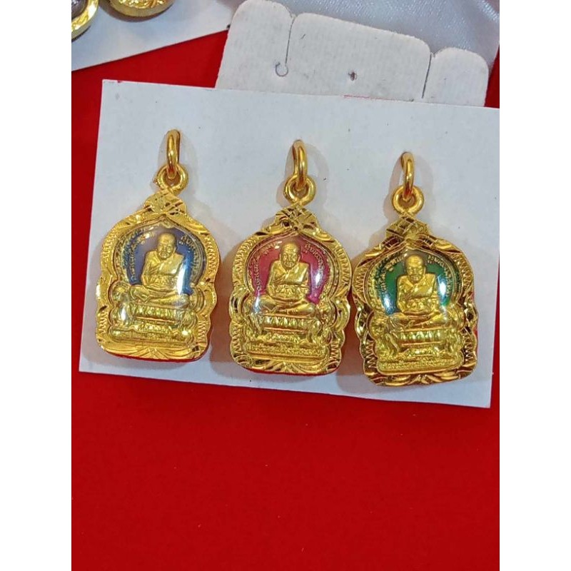 จี้พระ หลวงปู่ทวด หลังยันต์ชนะจน ทรงใบเสมา กรอบหนา งานทองหุ้ม 96.5% จี้พระ มงคล

<p>“><center></p>
<h4></h4>
<p><p><font color=