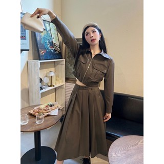 TAUE PRA * A 23 autumn and winter New lapel zipper double pocket short jacket jacket coat pleated Long Skirt overalls suit for women