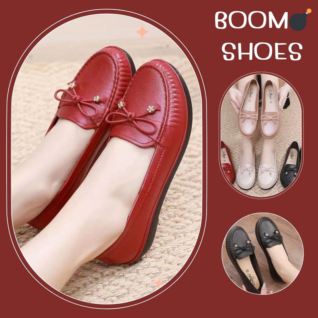 BOOM รองเท้าคัชชูส้นหนา แต่งผูกโบว์ สีพื้น 4 สี ประดับหมุดดอกไม้