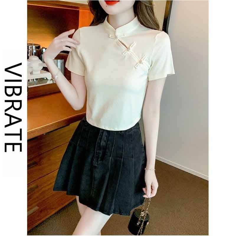 /โปรโมชั่นสปอต VIBRATE 夏季新款新款风盘扣立领短袖设计感短袖设计感短款上衣VIBRATE ฤดูร้อนรูปแบบใหม่
