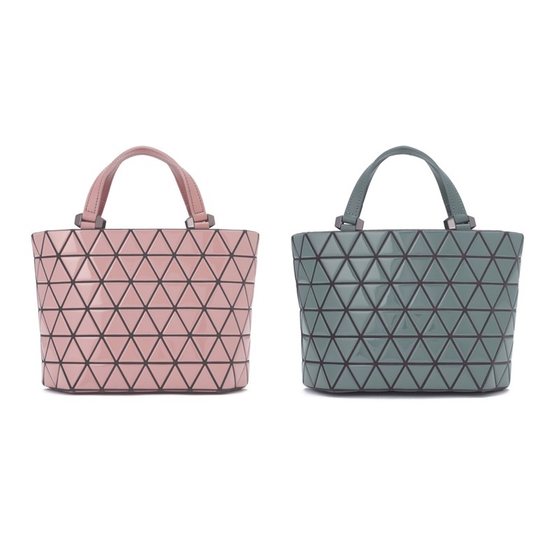 แบรนด์ใหม่และเป็นของแท้/BaoBao MINI CRYSTAL GLOSS ของแท้จาก Shop Baobao Issey Miyake