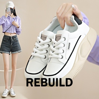 REBUILD รองเท้าผ้าใบผู้หญิง สีขาว พื้นหนา รองเท้าผ้าใบส้นสูงส้นหนา รองเท้าแฟชั่น ผูกเชือก 2023 NEW 36Z230908