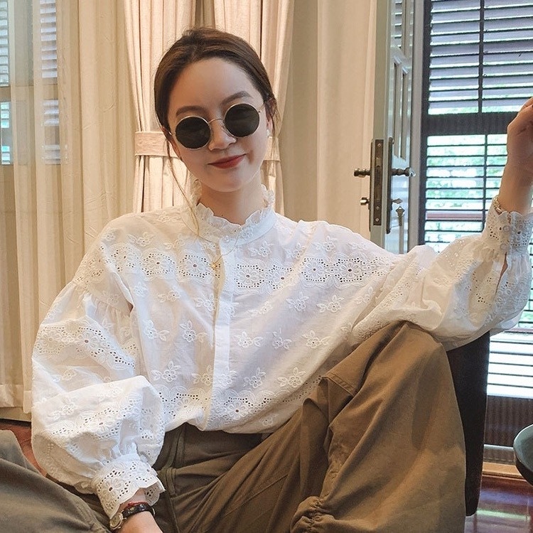 ฝรั่งเศสโรแมนติกลูกไม้ Hollow ปักเสื้อขนาดเล็กผู้หญิงฤดูใบไม้ร่วงหลวม Slimmer ดู Classy All-Match ผ้าฝ้ายแขนยาวด้านบน