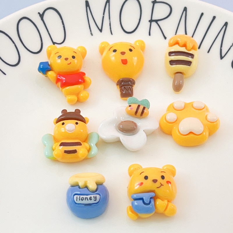 [2 @] For Jibbitz Crocs กิ๊บติดผมเรซิ่น รูปอุ้งเท้าหมีพูห์ ดอกไม้ หมีพูห์ น่ารัก อุปกรณ์เสริม สําหรั