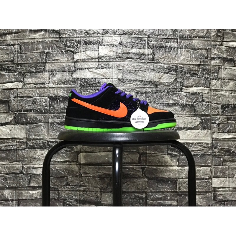 NIKE SB DUNK LOW x HALLOWEEN NIGHT OF MISCHIEF Original