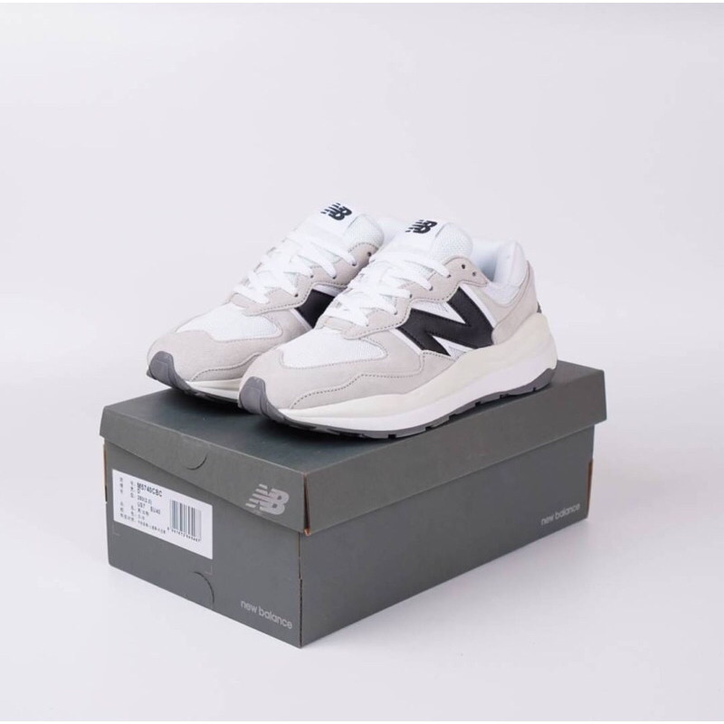 Sepatu New Balance 5740 CBC สีขาว สีดำ 100% BNIB  คอลเลกชัน