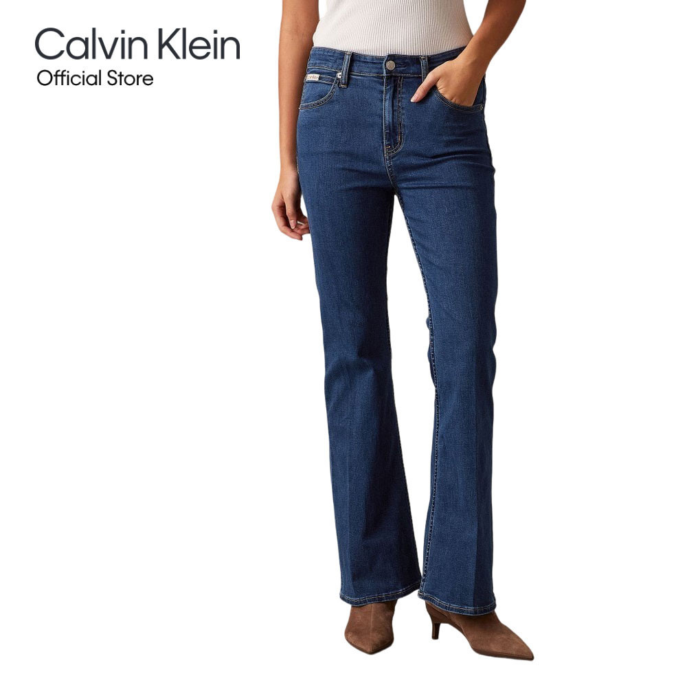 CALVIN KLEIN กางเกงยีนส์ผู้หญิงเอวสูง ทรง Flared รุ่น J224402 1A4 - สีฟ้า