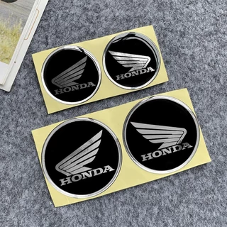 2 ชิ้น 1 ชุด Honda 3D Emblem ยางนุ่มโลโก้สติกเกอร์สําหรับรถจักรยานยนต์ Honda EX5 BEAT WAVE VISION DREAM Vario Click 125i ADV160 รถจักรยานยนต์สติกเกอร์ตกแต่งกันน้ํา