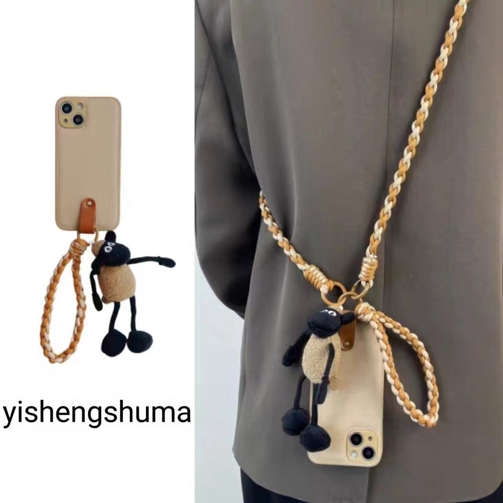 เคสโทรศัพท์มือถือ ผ้ากํามะหยี่ขนนิ่ม ป้องกัน ลายตุ๊กตาแกะ มีจี้ด้านข้าง สร้างสรรค์ สําหรับ Apple Iphone 15promax 14 13 12