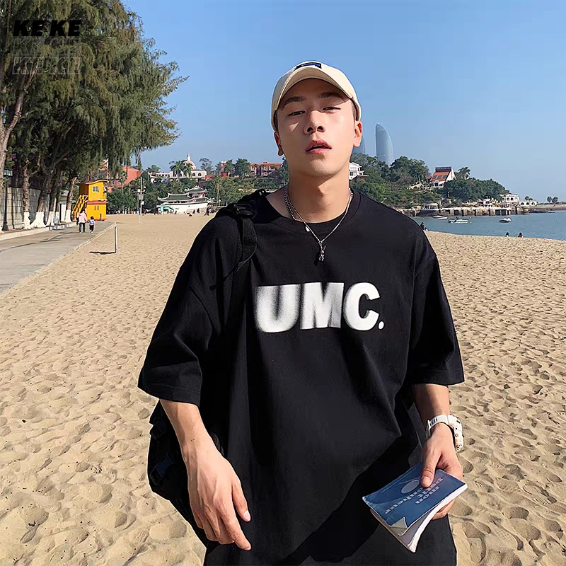 สินค้าขายดี! เสื้อยืดผู้ชายผู้หญิง เสื้อยืดoversize ผ้าคอตตอน ลาย"UMC." เนื้อผ้าเกรดพรีเมียม ผ้าฝ้าย
