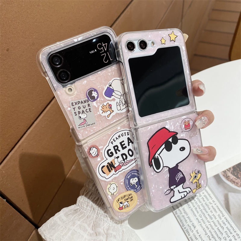 Samsung galaxy z Flip 6 รวมทุกอย่างเคสโทรศัพท์กันกระแทกแบบแข็ง galaxy z flip4 flip3 flip5 การ์ตูน Snoopy PC เคสป้องกัน