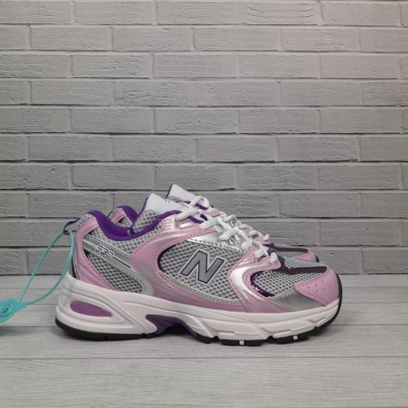 New Balance 530 สีม่วงเทา รองเท้า light


  แฟชั่น