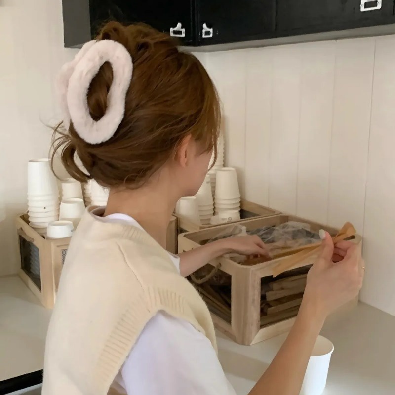 กิ๊บติดผม ผ้ากํามะหยี่ขนนิ่ม รูปก้อนเมฆ ขนาดใหญ่ แฟชั่นฤดูใบไม้ร่วง และฤดูหนาว สําหรับผู้หญิง 2023