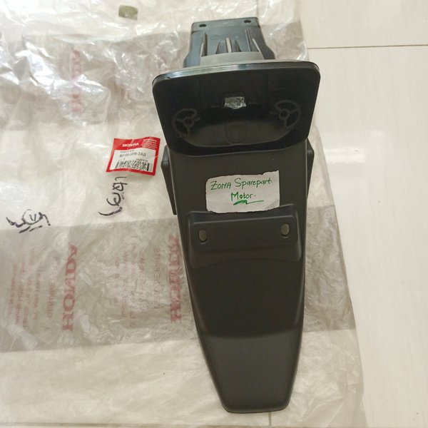 บังโคลนหลัง Honda Win AHM 80100 GF6 2A0