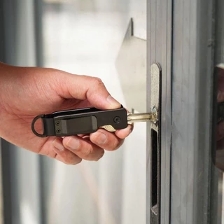 BEAKYUN5Z Key Holder, Minimalist Compact Key Organizer,สมาร์ทโลหะถือ 2-5 คีย์พวงกุญแจกลางแจ้ง