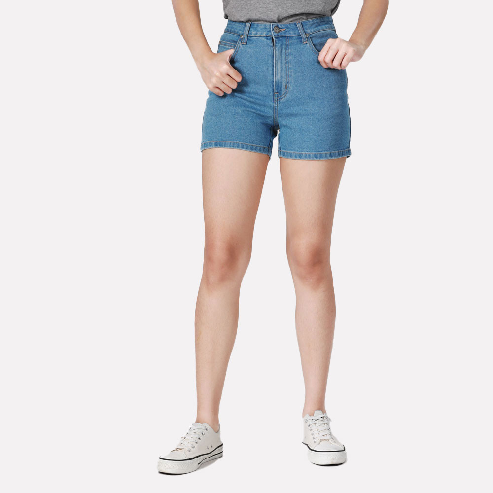LEE กางเกงขาสั้นผู้หญิง รุ่น LE F224WSHOF04 สียีนส์อ่อน