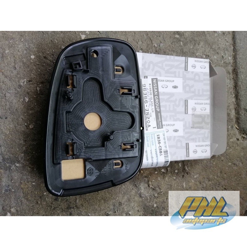 แผ่นกระจกมองข้างNissan teana juke  cefiro Xtrail urvan pulsar sylphyปี1996-2021 อะไหล่แท้นิสสัน japa