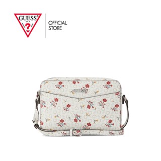 GUESS กระเป๋าสะพาย รุ่น BB872979 MCCLAIN MINI CAMERA CROSSBODY สีขาว