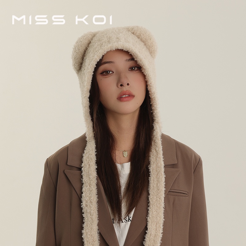 MISSKOI หมีน่ารักหมวกขนสัตว์ผู้หญิงสไตล์ใหม่ Laced-Up Keeping Warm ฤดูใบไม้ร่วงฤดูหนาว Face-Showing ตุ๊กตาขนาดเล็ก All-Match หูป้องกันถักหมวก