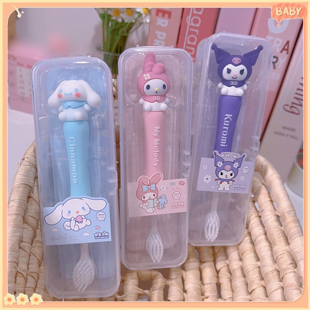 Sanrio แปรงสีฟันซิลิโคน ขนแปรงนุ่ม ลายการ์ตูน Pompompurin Cinnamoroll น่ารัก สําหรับเด็ก ผู้ใหญ่