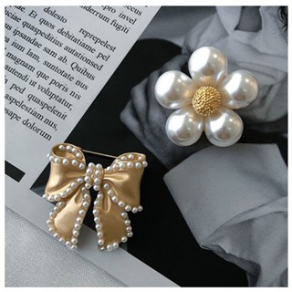 Shopkeepers selection# Anti-exposure buckle Daisy pin bow brooch all-match atmospheric brooch womens high-grade elegant cardigan accessories fashion 9.5N