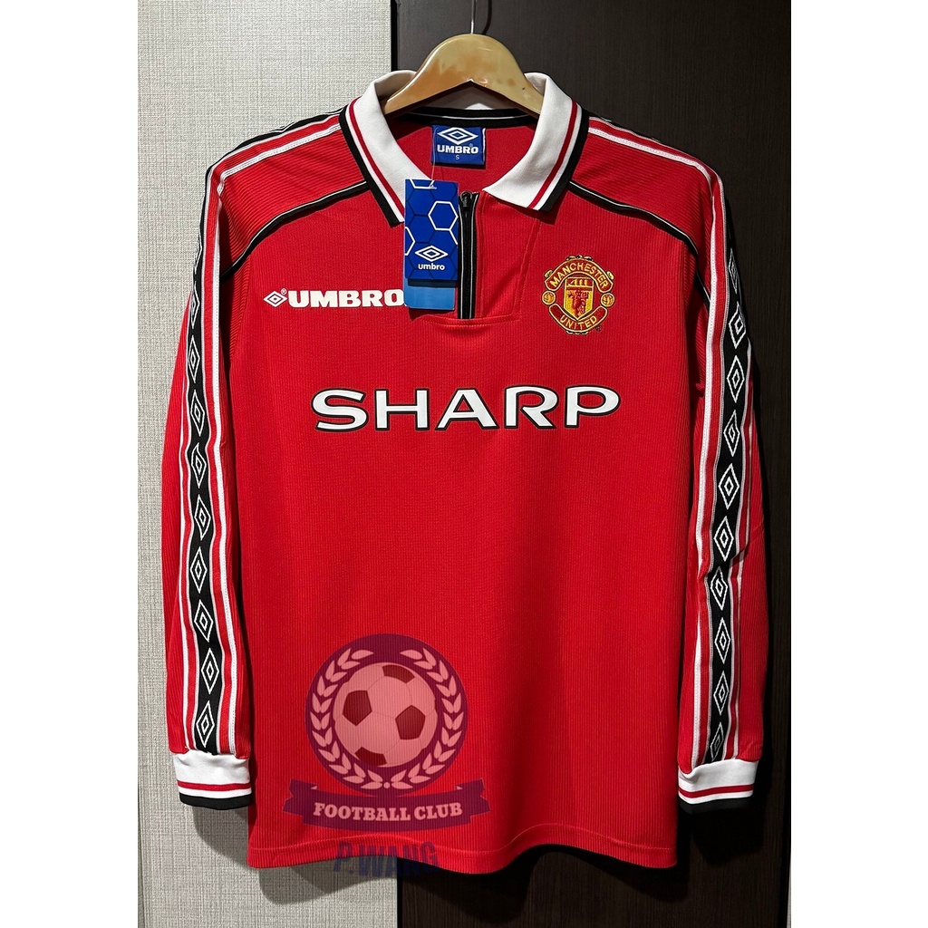 เสื้อฟุตบอลย้อนยุค [ Retro ] แมนยู แขนยาว ปี 1998/1999 Home อัดชื่อนักเตะ Beckham, Paul Schole, Eric