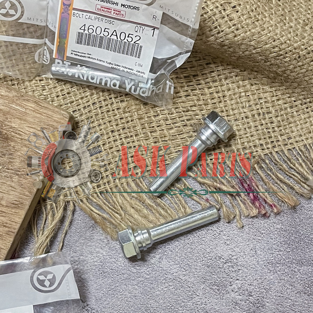 CALIPER DISC BOLT TRITON 4605A052